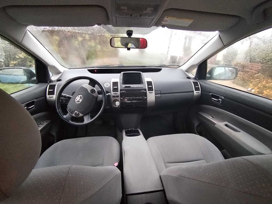 Sprzedam toyotę Prius