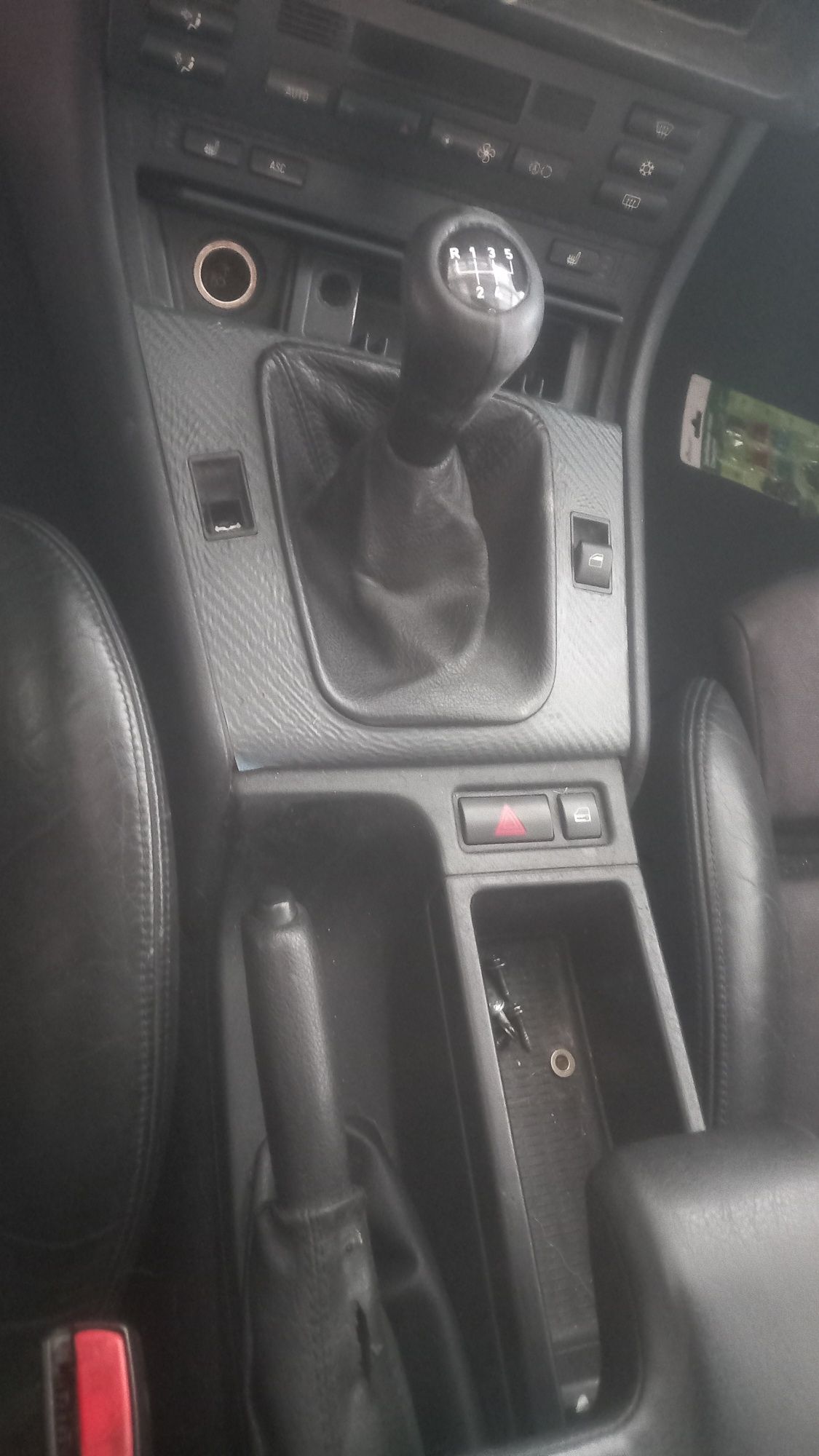 Разборка шрот бмв BMW e46 е46 м47 бмв е46 седан МКПП