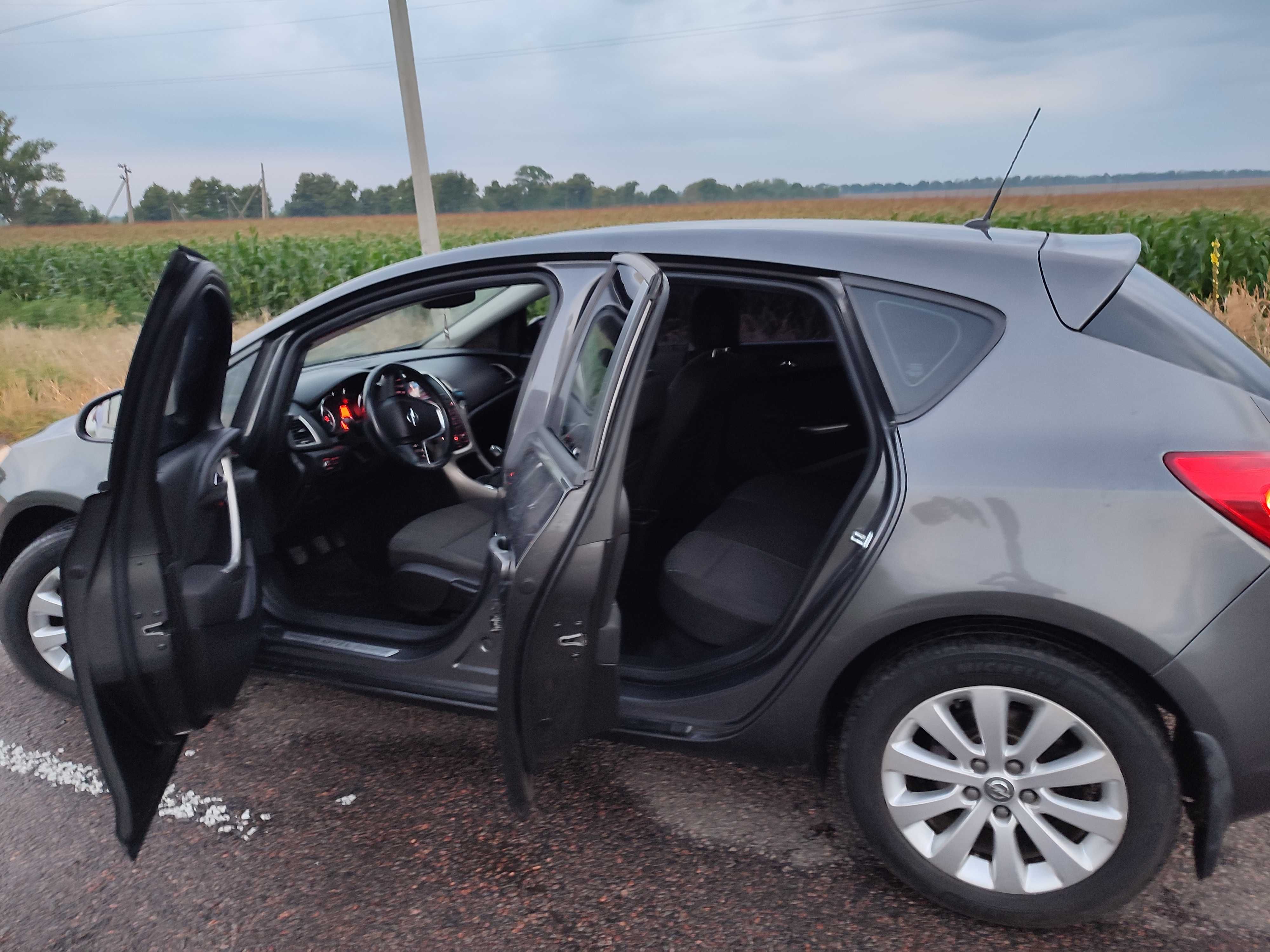 Opel Astra J 1.7 CDTI (125 лошадей)