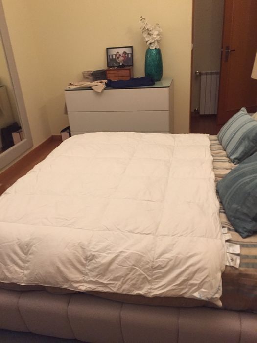 Edredao branco 1,50 por 220 de comprimento.