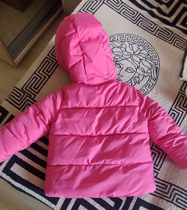 Продам куртку Gap 4-5років