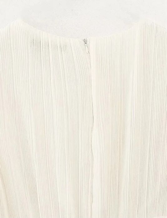 Zara Dress Traf 2023. Cintura recortada, alargamento de manga plissada