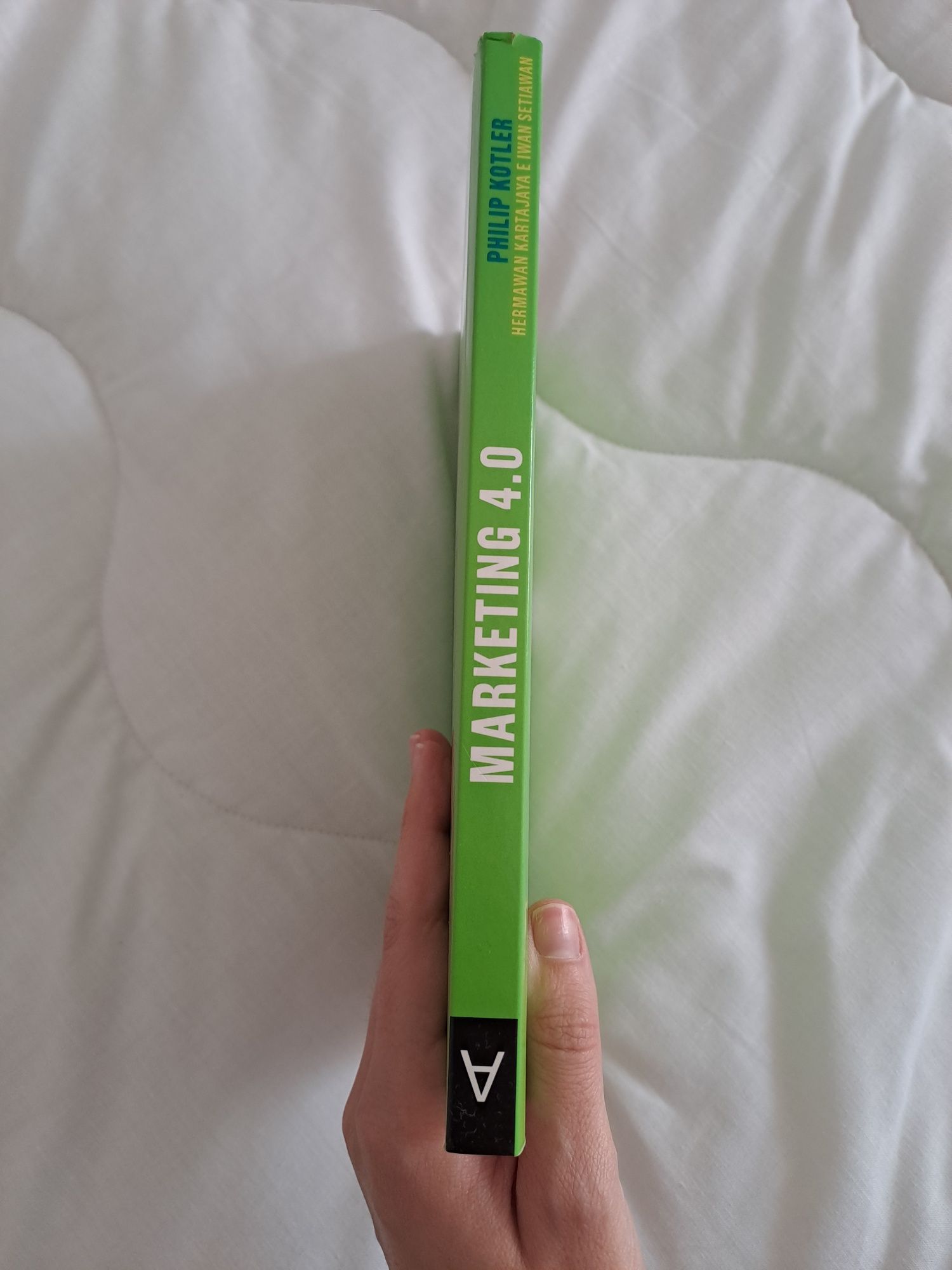 Livro "Marketing 4.0- Mudança do Tradicional para o Digital" de Philip