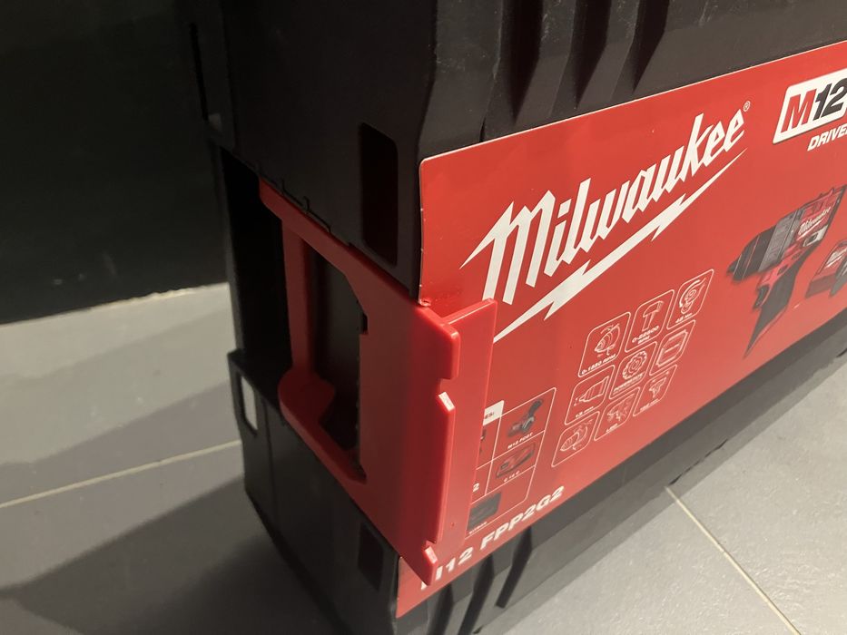 Walizka Milwaukee z wyposazeniem- nowa