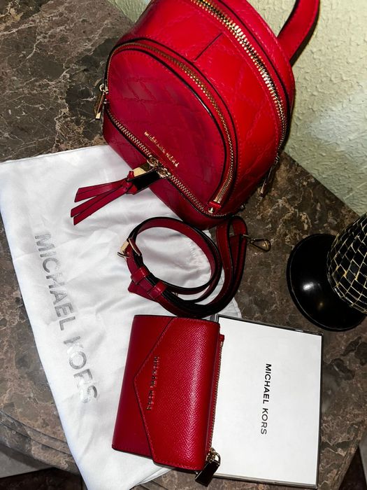 Mala e carteira Como novas