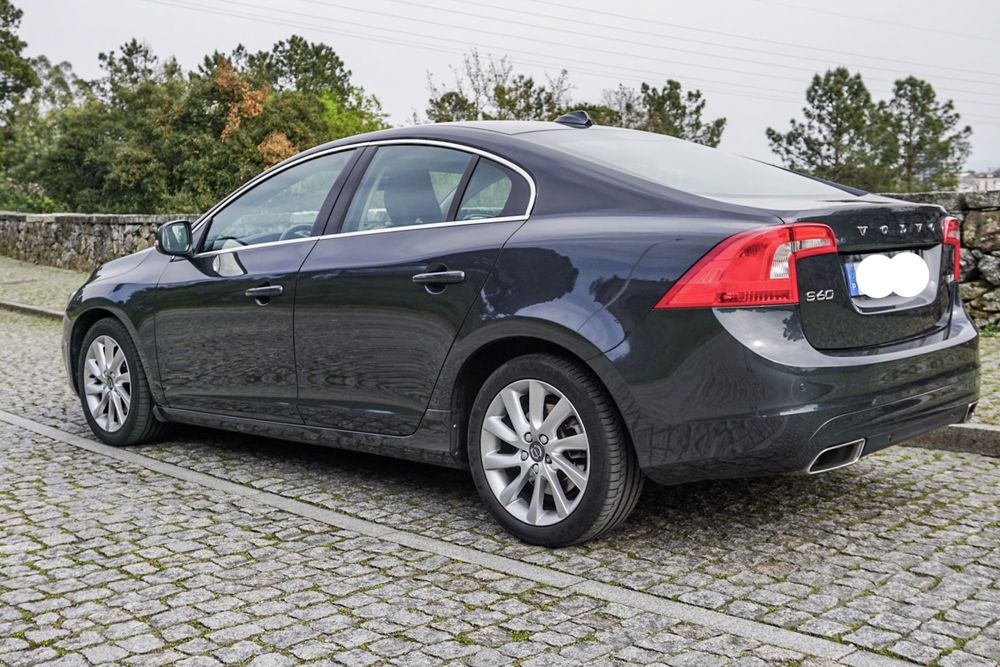 Volvo S60 Momentum Geartronic 2.0 D4 181cv