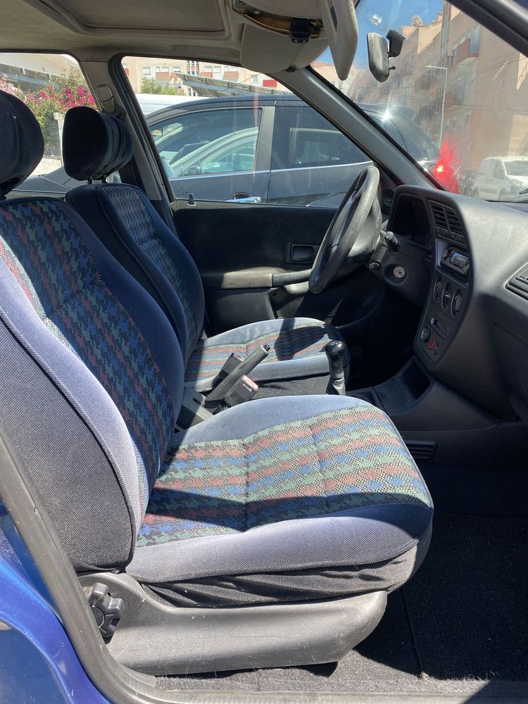 Vendo pegeout 306 a gas