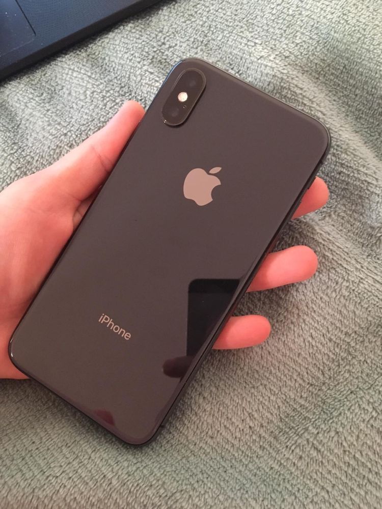 Продам Б/у iPhone X.