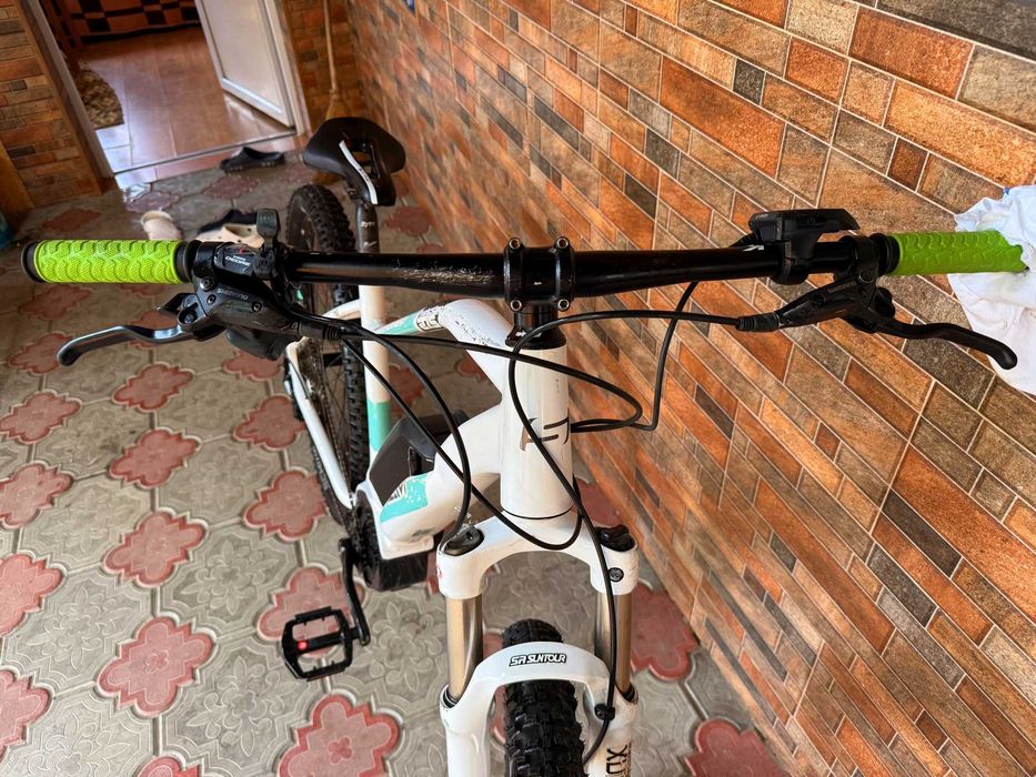 Електровелосипед E-BLADE 27.5+"M-L" Shimano DEORE SR Suntour XCR BOSCH