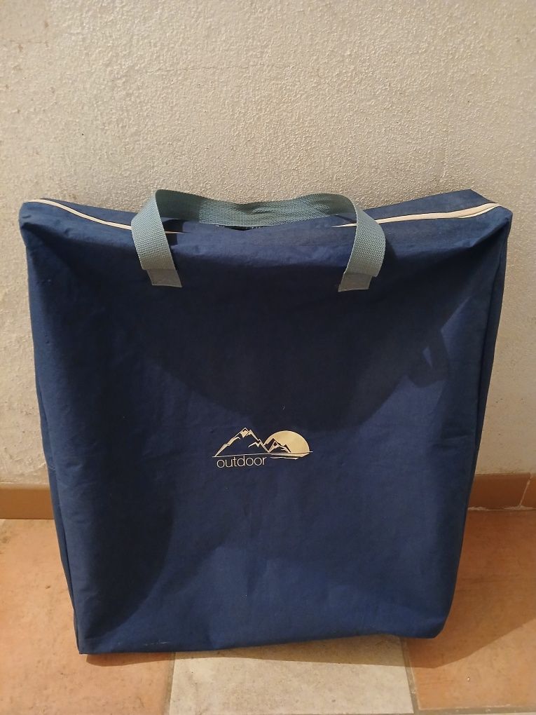 Vendo armário para campismo.