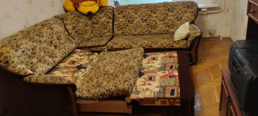 Продам диван для залы