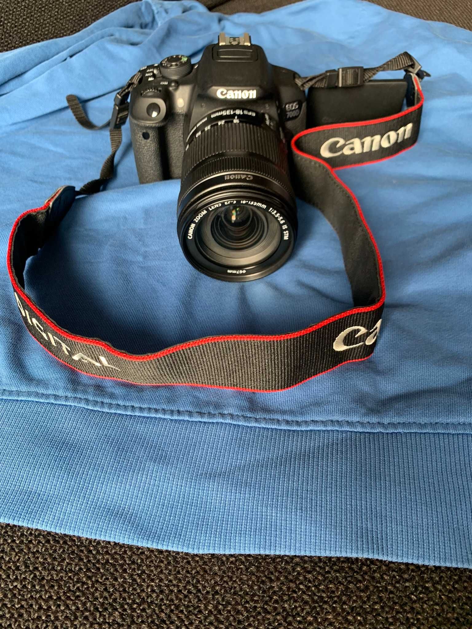 Aparat Canon EOS 700D EF-S 18-135 IS STM