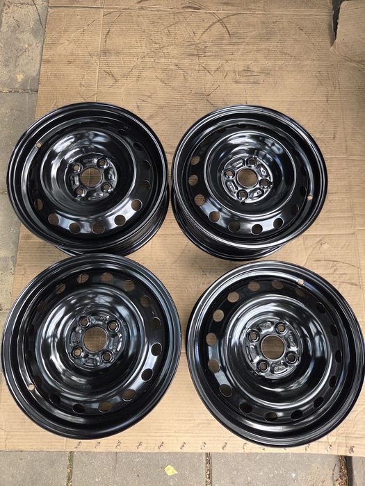 felgi stalowe 15" 4x100 5,5x15 ET 45 TOYOTA YARIS SUZUKI