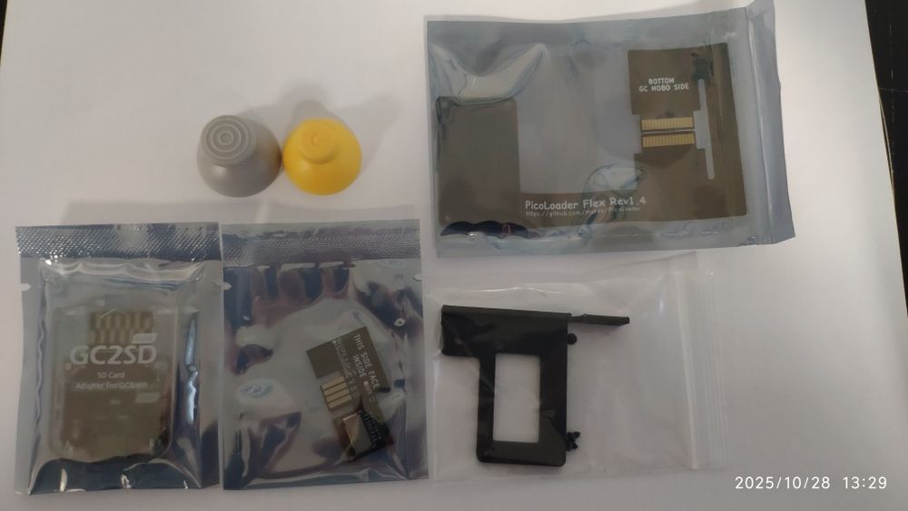 Nintendo GameCube - PICOLOADER + EXTRAS