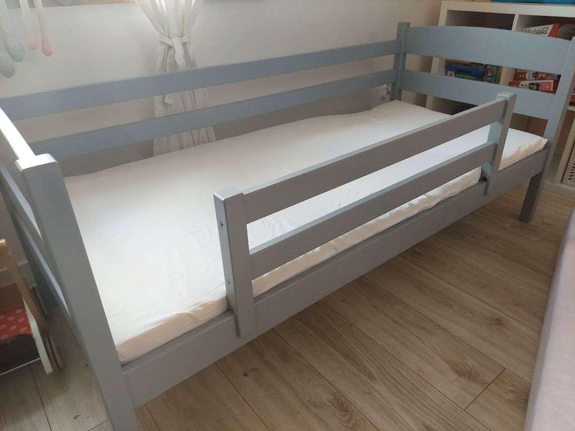 Łóżko dziecięce szare drewniane pojedyncze 160x70