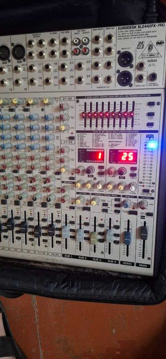 Микшерный пульт Behringer EURODESK SL2442FX-PRO