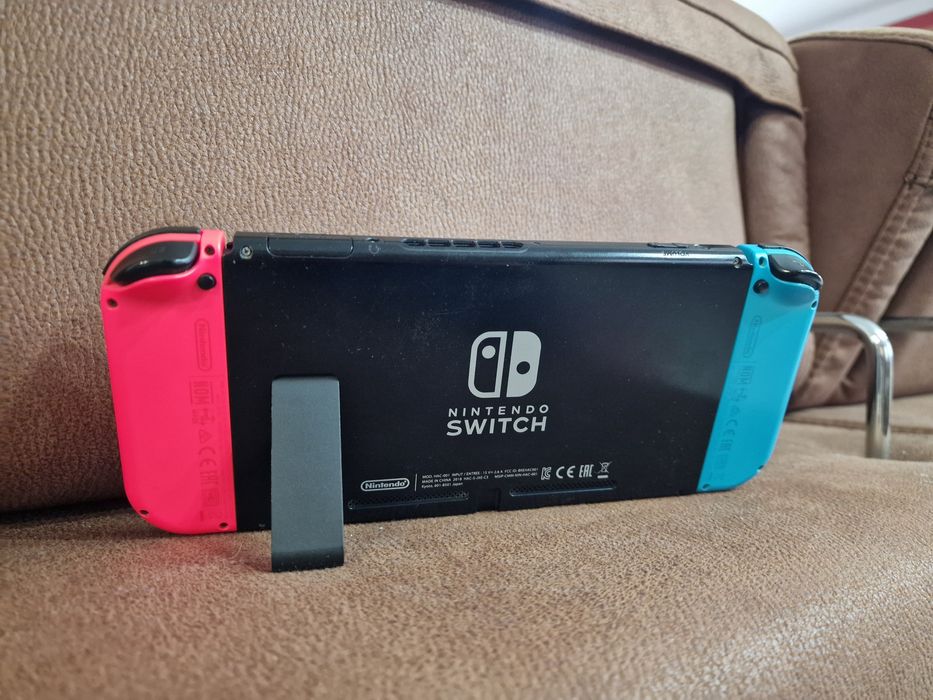 Nintendo switch azul e vermelha