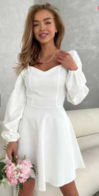 Нарядное короткое белое платье 42,44.