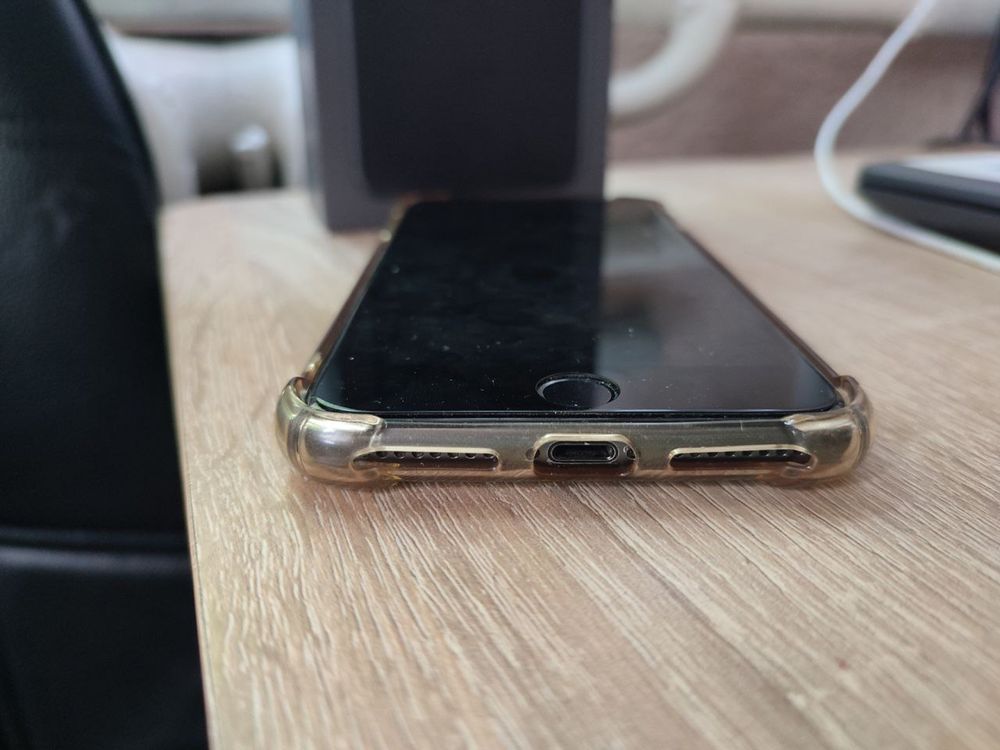 aplle iPhone 8+ 64gb
