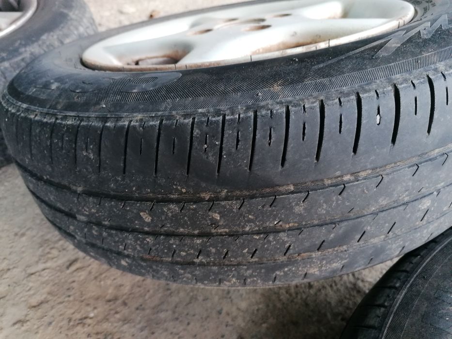 Jante R13 com pneus