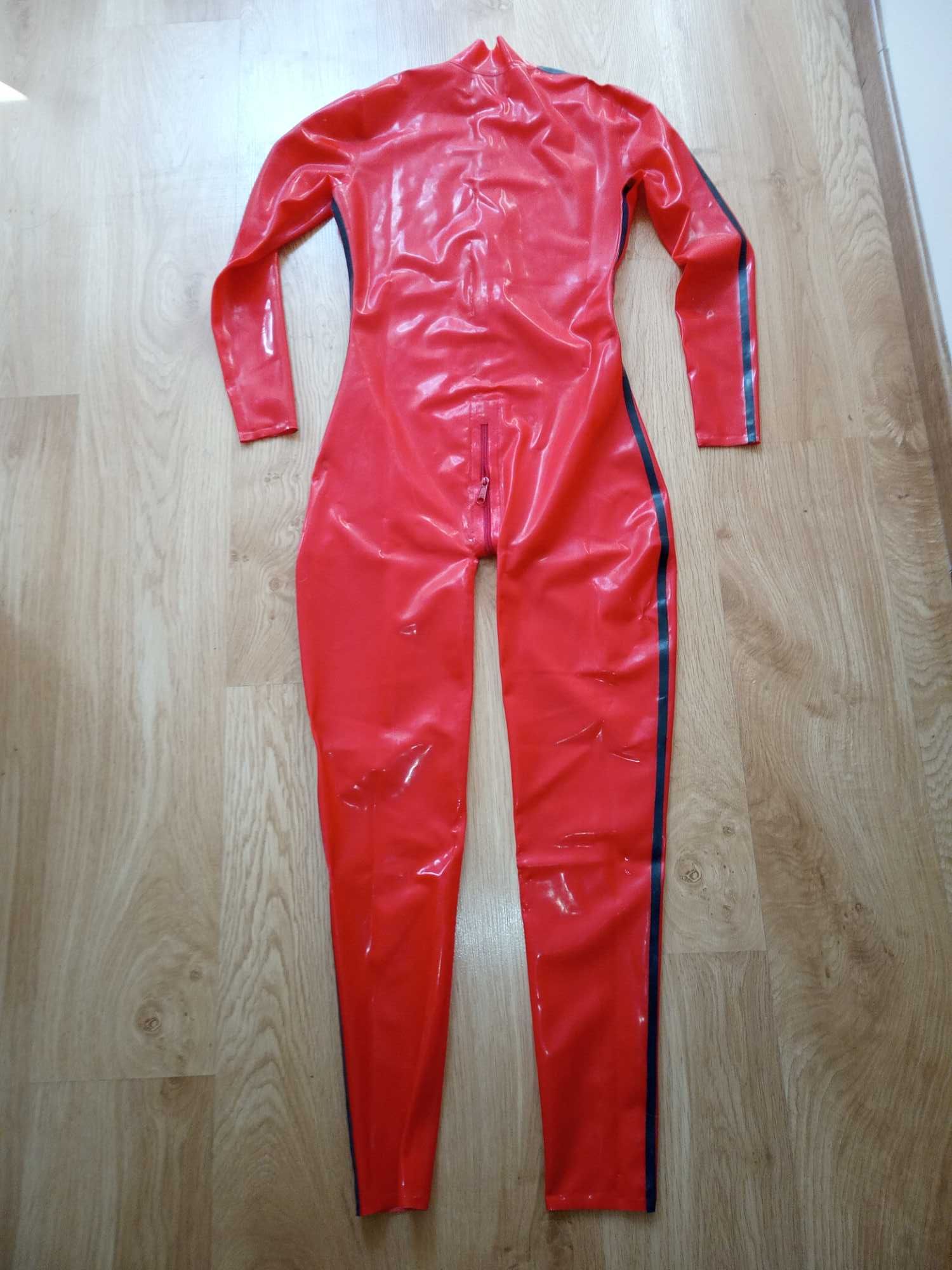 998/ PROMO OD RĘKI  Nowy kombinezon catsuit L czerwony 3 suwaki latex