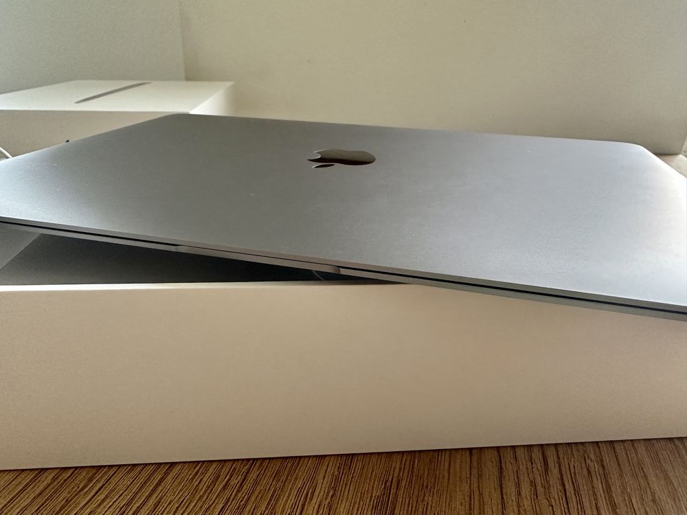 MacBook Air 13-calowy 2020 Retina Space Gray