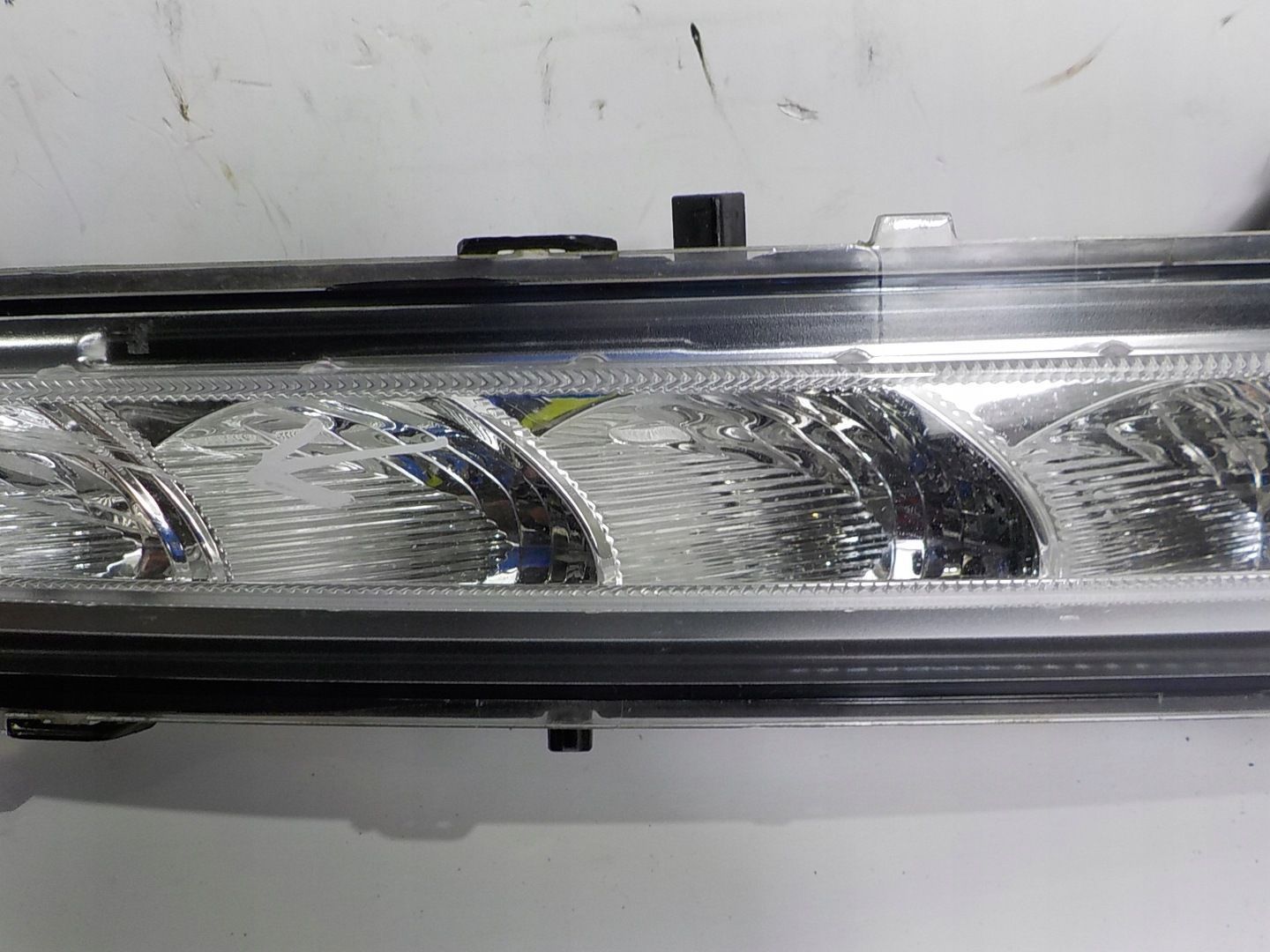FORD MONDEO IV MK4 LIFT LAMPA LEWA PRZEDNIA LISTWA HALOGEN LED DRL