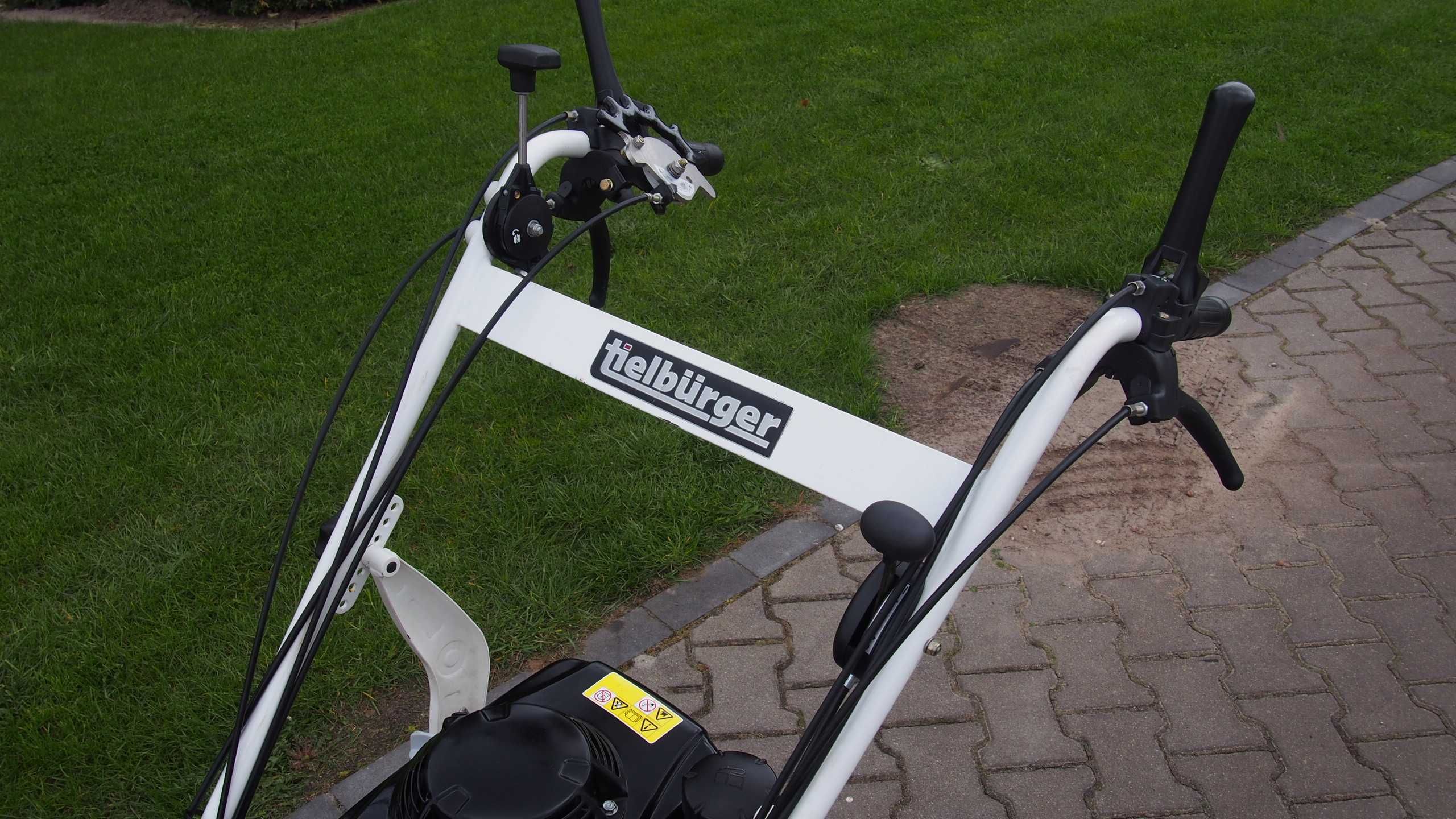 Zamiatarka spalinowa Honda gxv 160 Tielburger tk 48 hydrostat