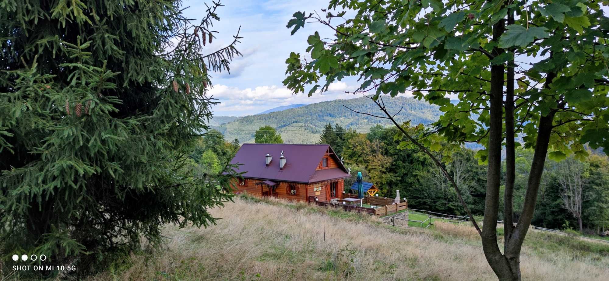 Domek w górach na odludziu. Beskid Żywiecki. Rajcza. Milówka.