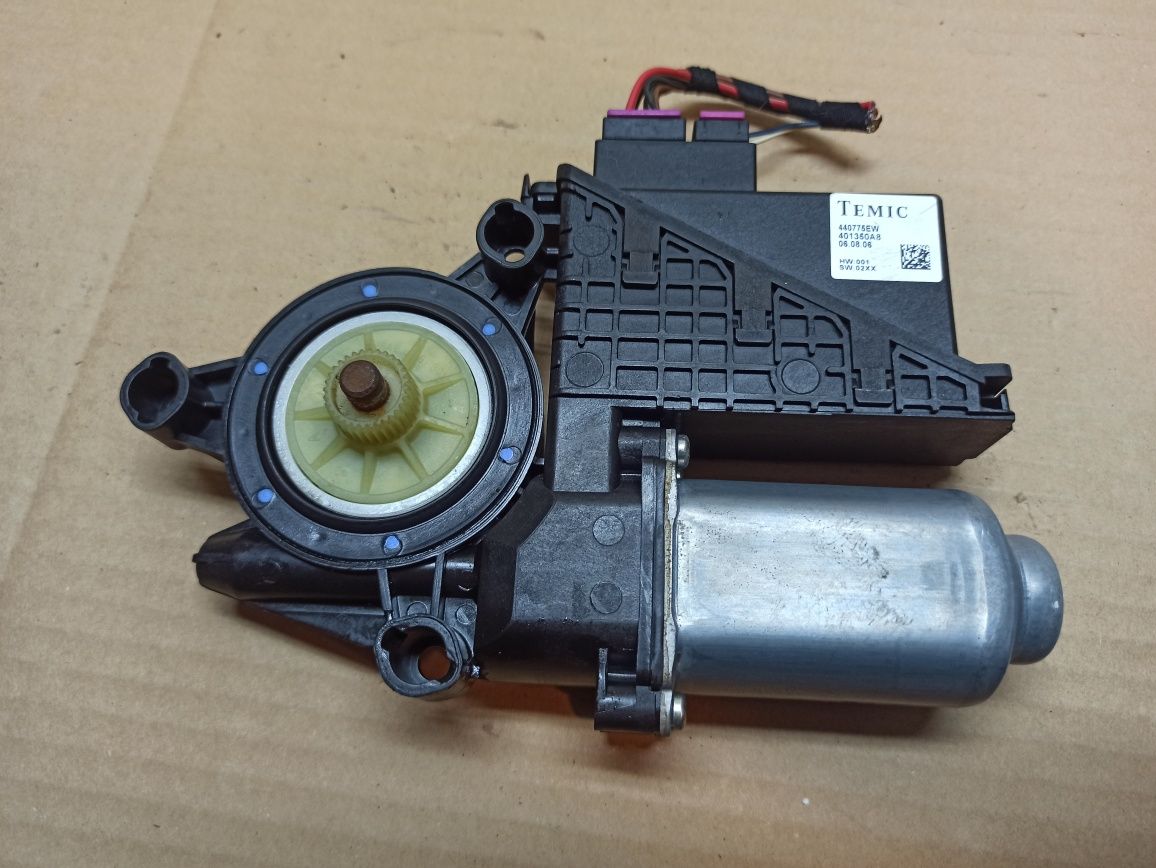 Silniczek szyby lewy przód VW Polo 9N2 6Y2.959802 moduł 440775EW