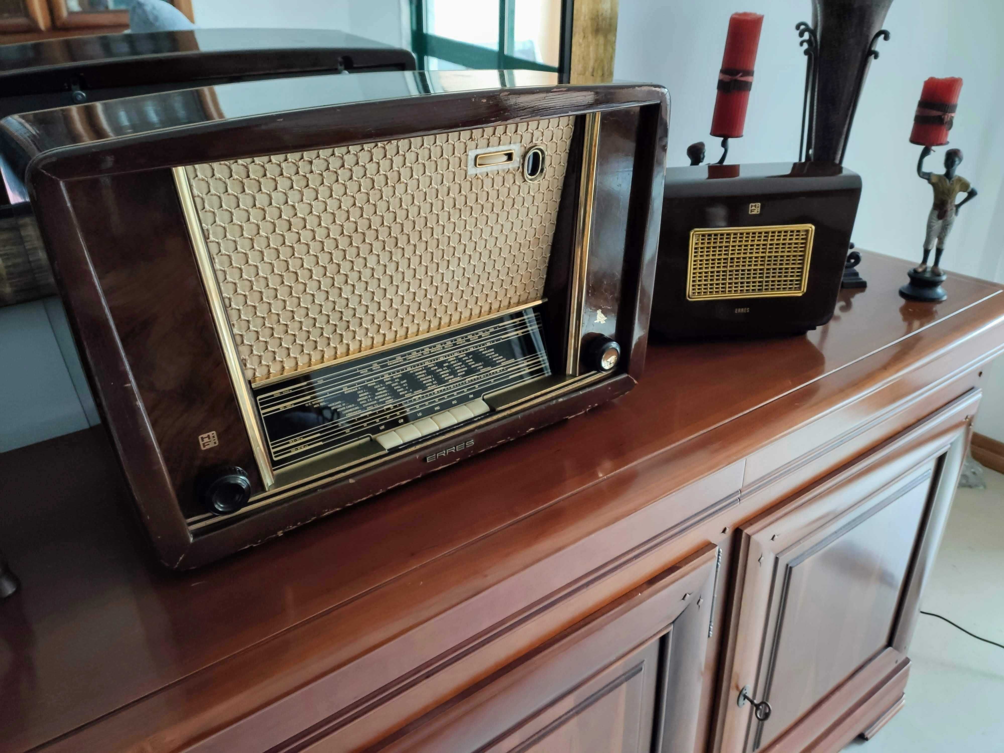 Radio antigo vintage ERRES KY 557