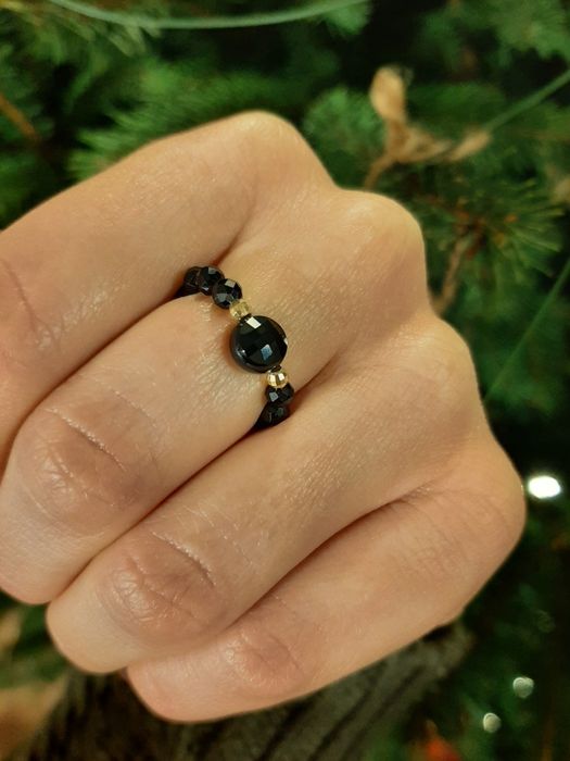 Pierścionek z kamieni naturalnych