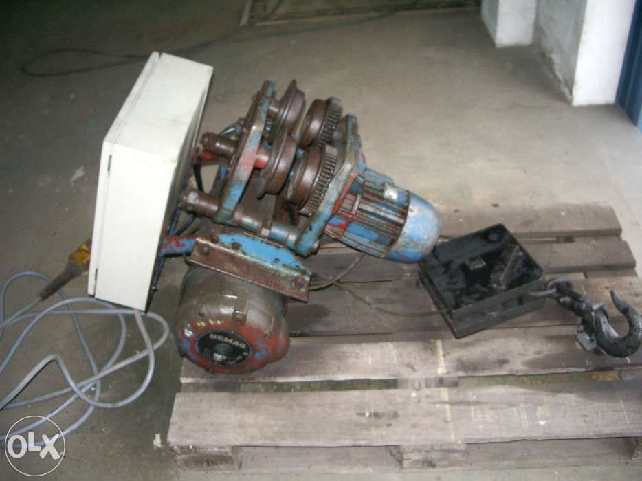 Guincho DEMAG 1750 Kg com quadro elétrico