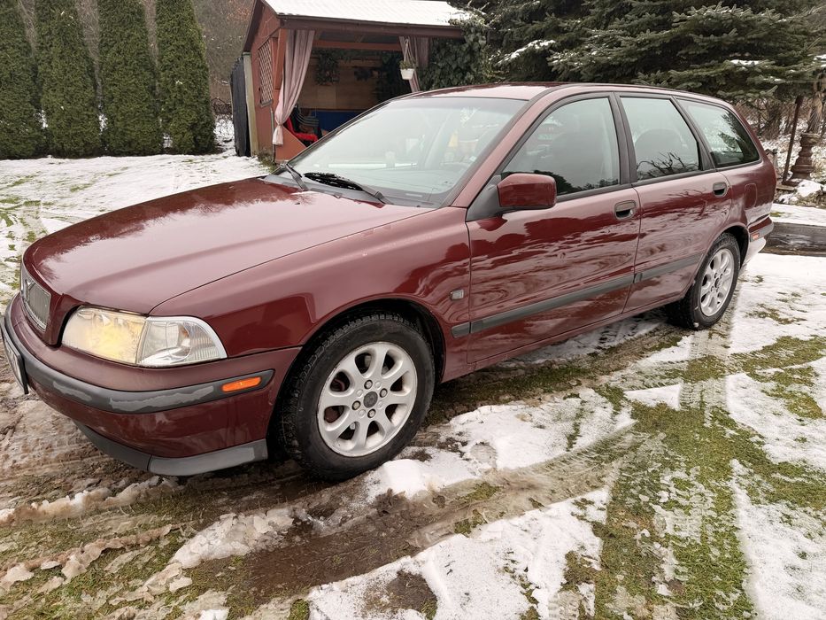 Volvo v40 1.8 benzyna/11 lat jeden wlasciciel/dobry stan techniczny!