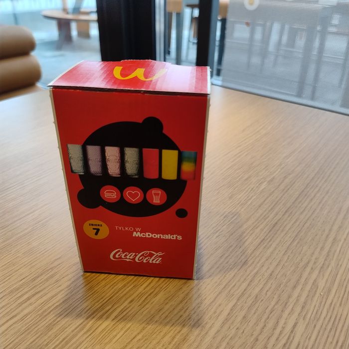 Nowa McDonald's Coca-Cola Szklanka Limitowa edycja Czerwona