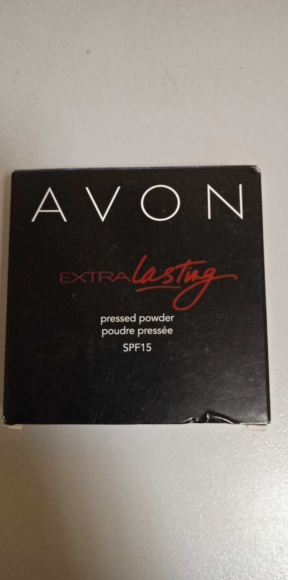 Avon Supertrwały puder prasowany SPF15 extralastin