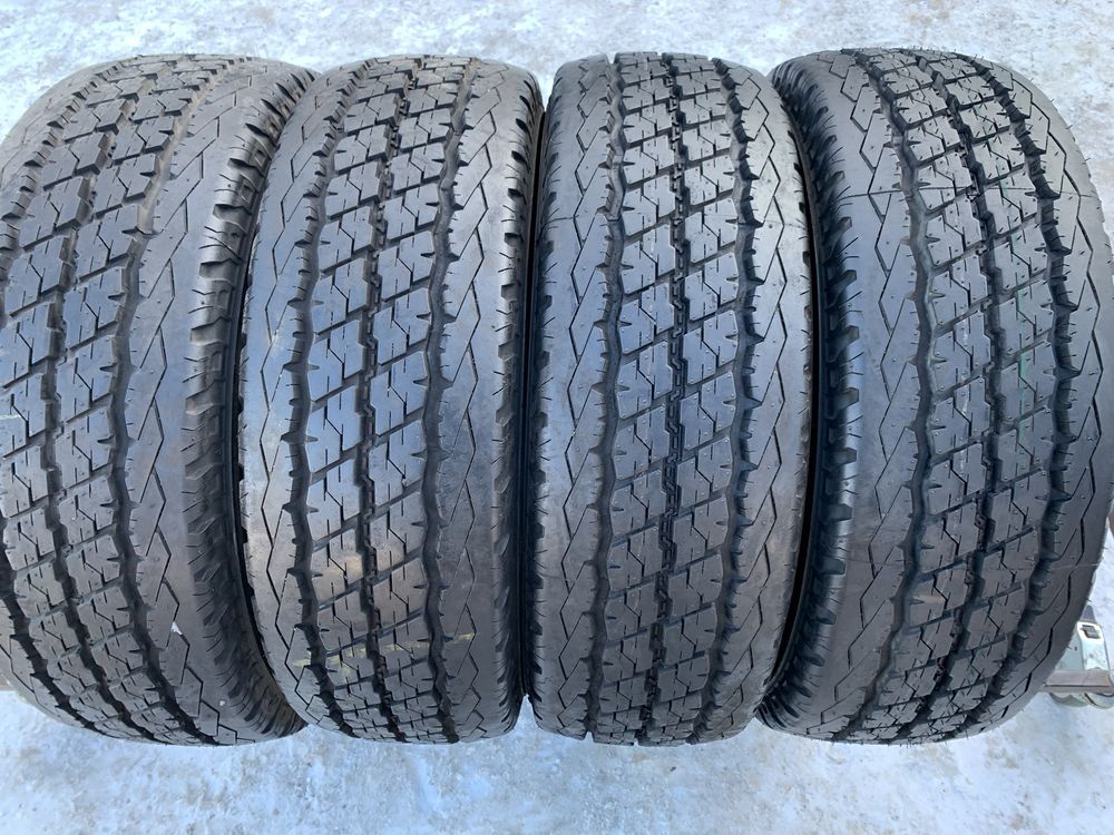 Шини 215/70 R15C Bridgestone Duravis 215 70 15С