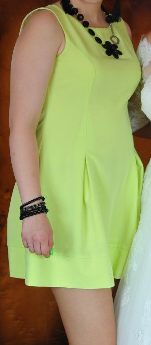Jasno zielona weselna sukienka DeFacto z odkrytymi plecami M/L