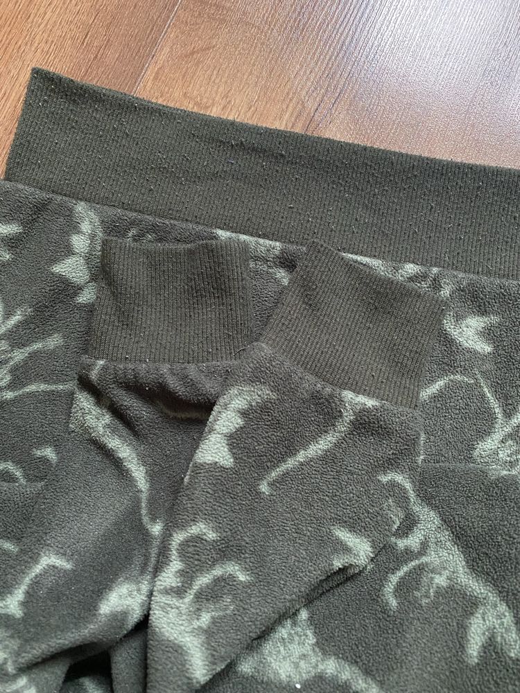 H&M bluza 122/128 cm z kapturem polar dinozaury