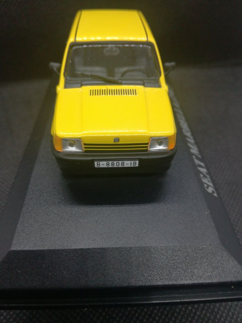 Miniaturas 1/43 Fiat e Seat em estado novo