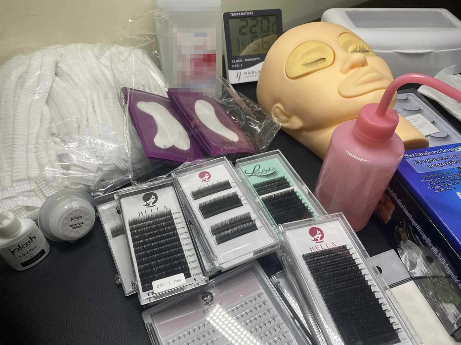 Zestaw dla początkującej stylistki rzęs