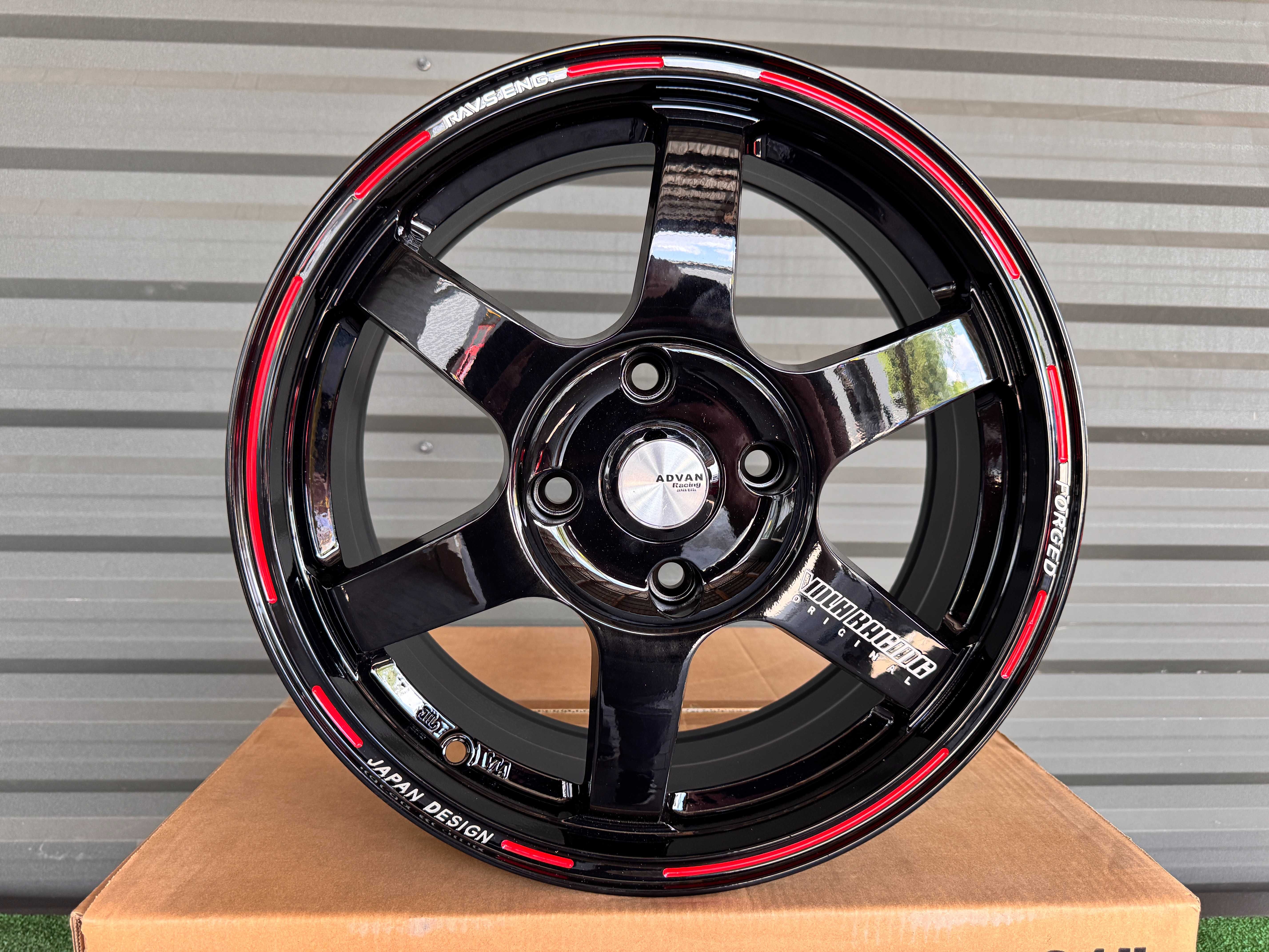 R16 4x114.3  6.5j et40 Mitsubishi Lancer 9 Nissan Almera Chevrolet