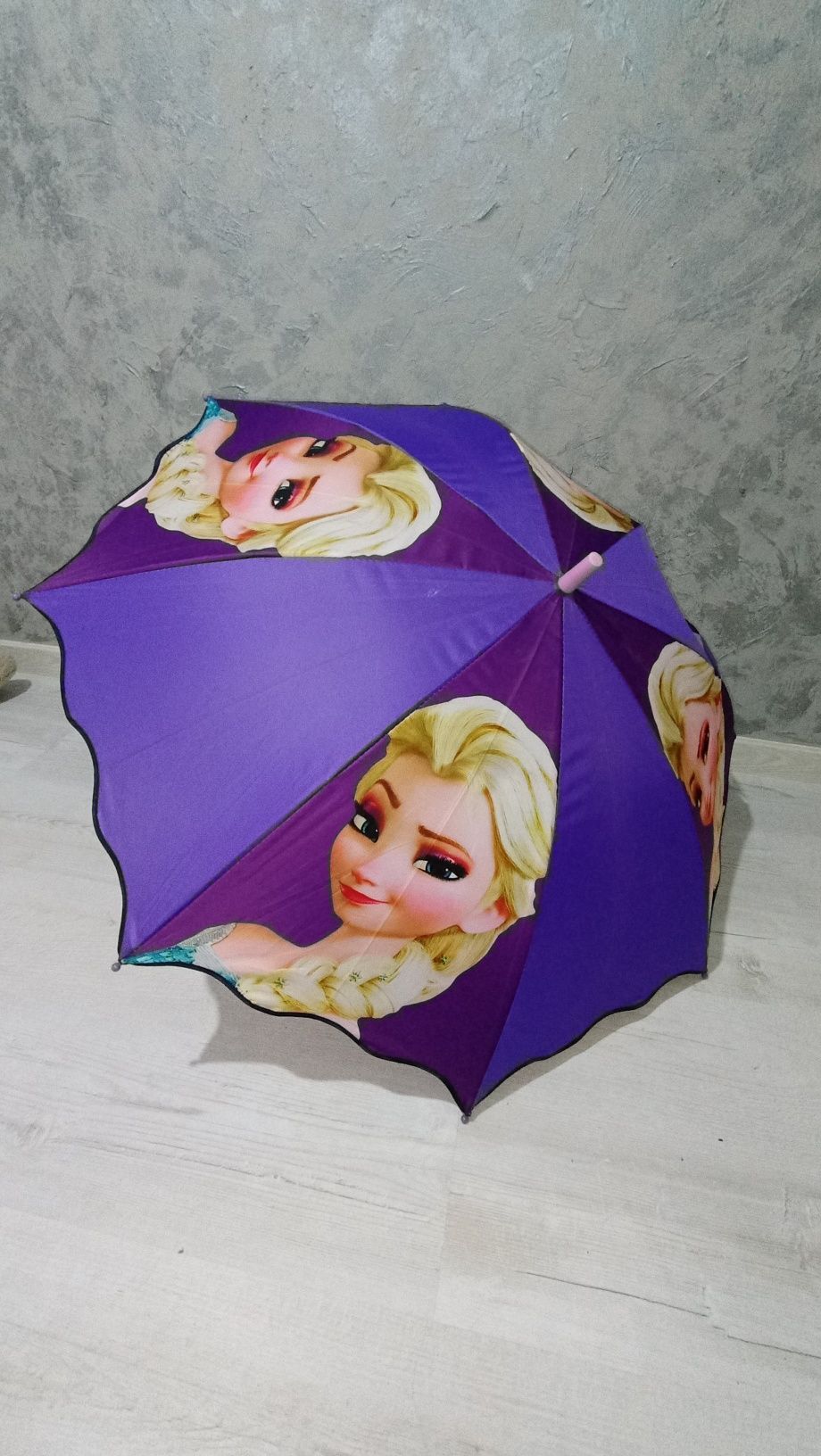 Продам парасольку з Ельзою