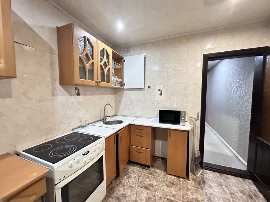 Сдам свою 3х комнатную квартиру метро Спортивная