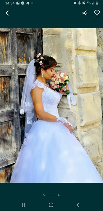 Весільне плаття біле