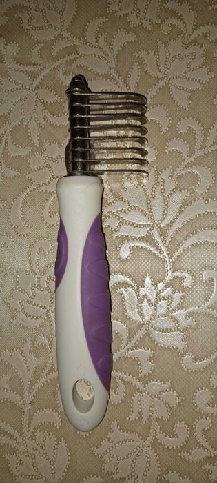 Szczotki do czesania kota