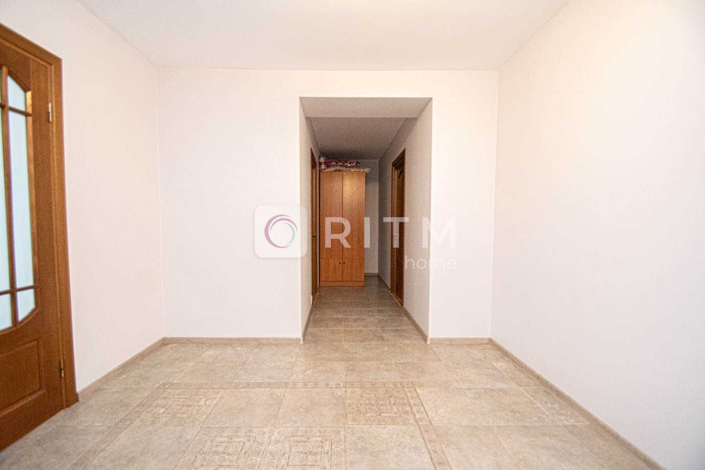 Продаж 3-к. квартири на вул. Злуки 4а