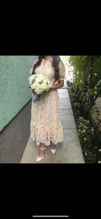 Продам сукню в ідеальному стані   + в подарунок кожані туфлі 38 розмір