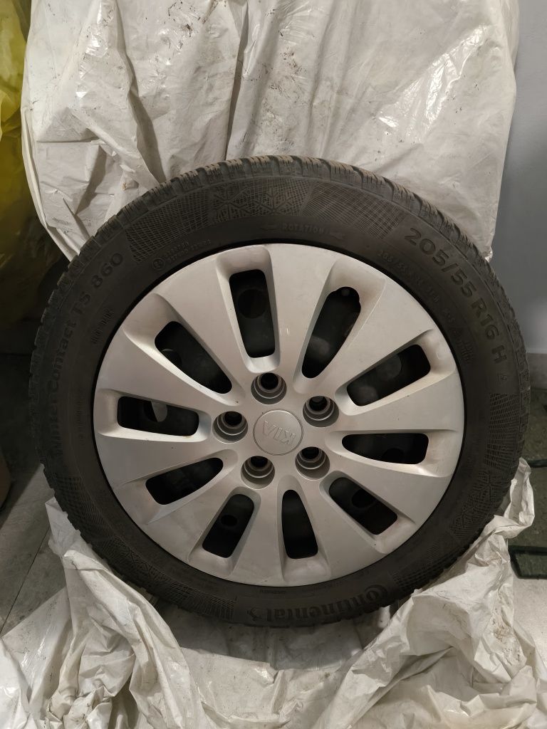 Komplet kół zimowych 205/55 R16 Continental + felgi