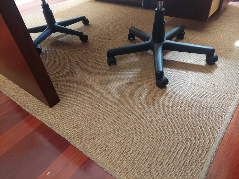 Tapete de escritório em juta